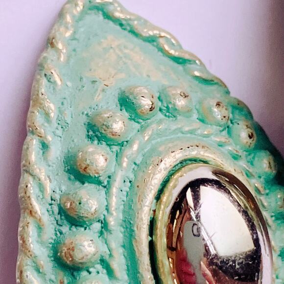 VTG 80s Mint Green Clip On Earrings Teardrop Reflective Metallic Cabochon Artsy - Picture 5 of 9